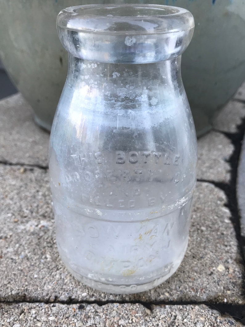 1920s Bowman Dairy Company Half Pint Milk Bottle image 3