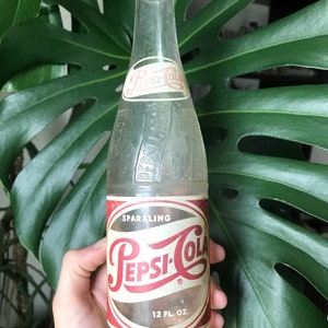 Rare 1940s Embossed Sparkling Pepsi Cola Bottle with ACL