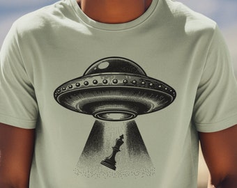 Chess UFO Funny Graphic T Shirt, Retro Alien Shirt, Cool Vintage Style Chess Shirt, Hiking Shirt, Comfort Colors Shirt, Cool Chess Gifts