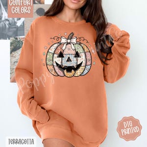 Patchwork Pumpkin Comfort Colors Sweatshirt, Trendy Crewneck, Quilted Pumpkin Sweater, Coquette Pumpkin Sweatshirt, Jack O Lantern Sweater bild 6