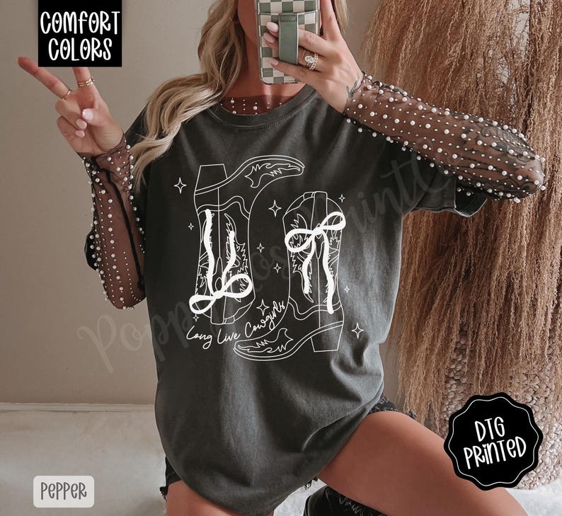 Long Live Cowgirls Shirt Comfort Colors, Trendy Women's Tshirt, Country Music Shirt, Western Cowboy Tee, Cowgirl Boots Shirt, Concert Tee