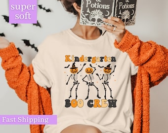 Halloween Teacher Shirts, Spooky Teacher Shirt, Teacher Shirts, Teacher Halloween Shirts, Retro Halloween Teacher, Kindergarten Teacher Tee