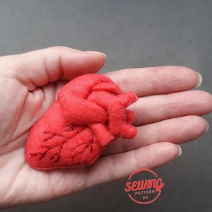Anatomical Heart Sewing Pattern - Felt Heart Gift for Doctors, PDF Tutorial, Handsewn