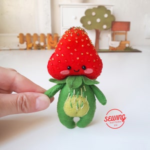 Felt Strawberry Sewing Pattern PDF | Handsewn Plush Toy Tutorial | Easy Digital Download (12cm)