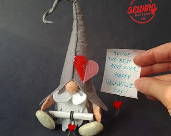 Mother's Day Gnome Sewing Pattern PDF – Artisan Felt Doll Tutorial with Message Scroll