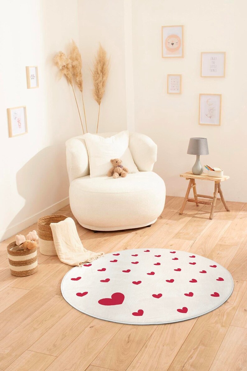 Tapis de décoration rond coeur rouge - chambre enfant - bébé - 130 cm