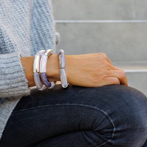 Bracelet tube en résine