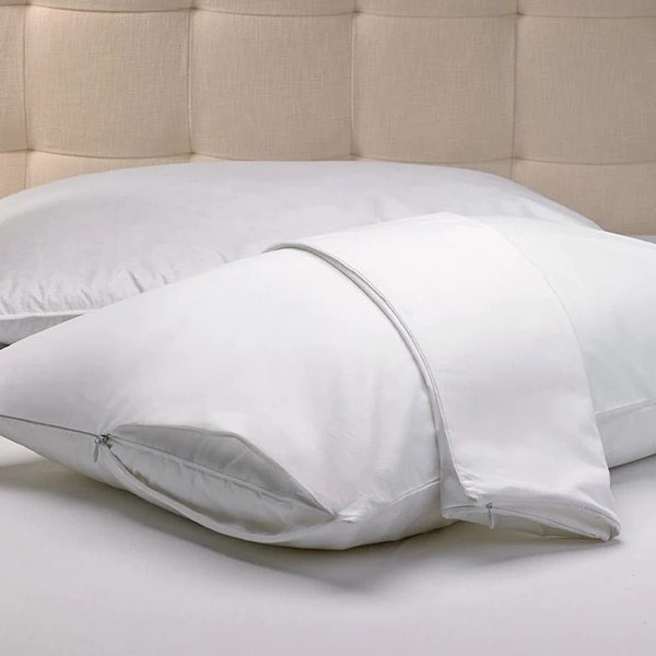 4 PAIRS x Zipper Close  Pillow Protectors / Zipped  Pillow cover soft  anti allergy washable White   (50 cm x 66 cm)