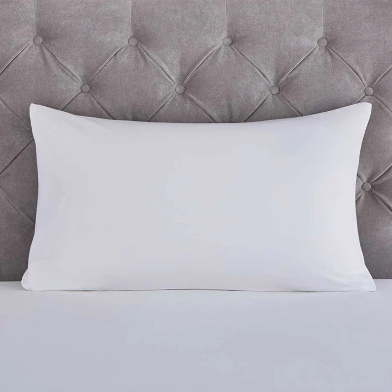 4 PAIRS X Zipper Close Pillow Protectors / Zipped Pillow Cover Soft