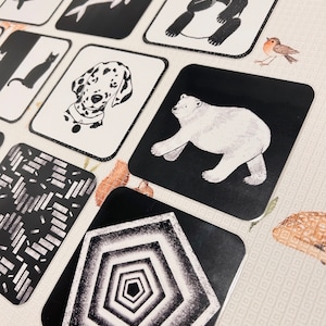 14 unieke gelamineerde zwart-wit babysensorische kaarten | Montessorikaarten met hoog contrast, flitskaarten met afgeronde hoeken, visuele stimulatie voor baby's