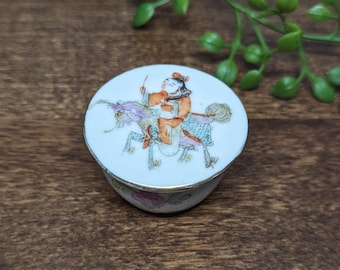 Vintage hand painted Chinese Opium box Qilin tiny container