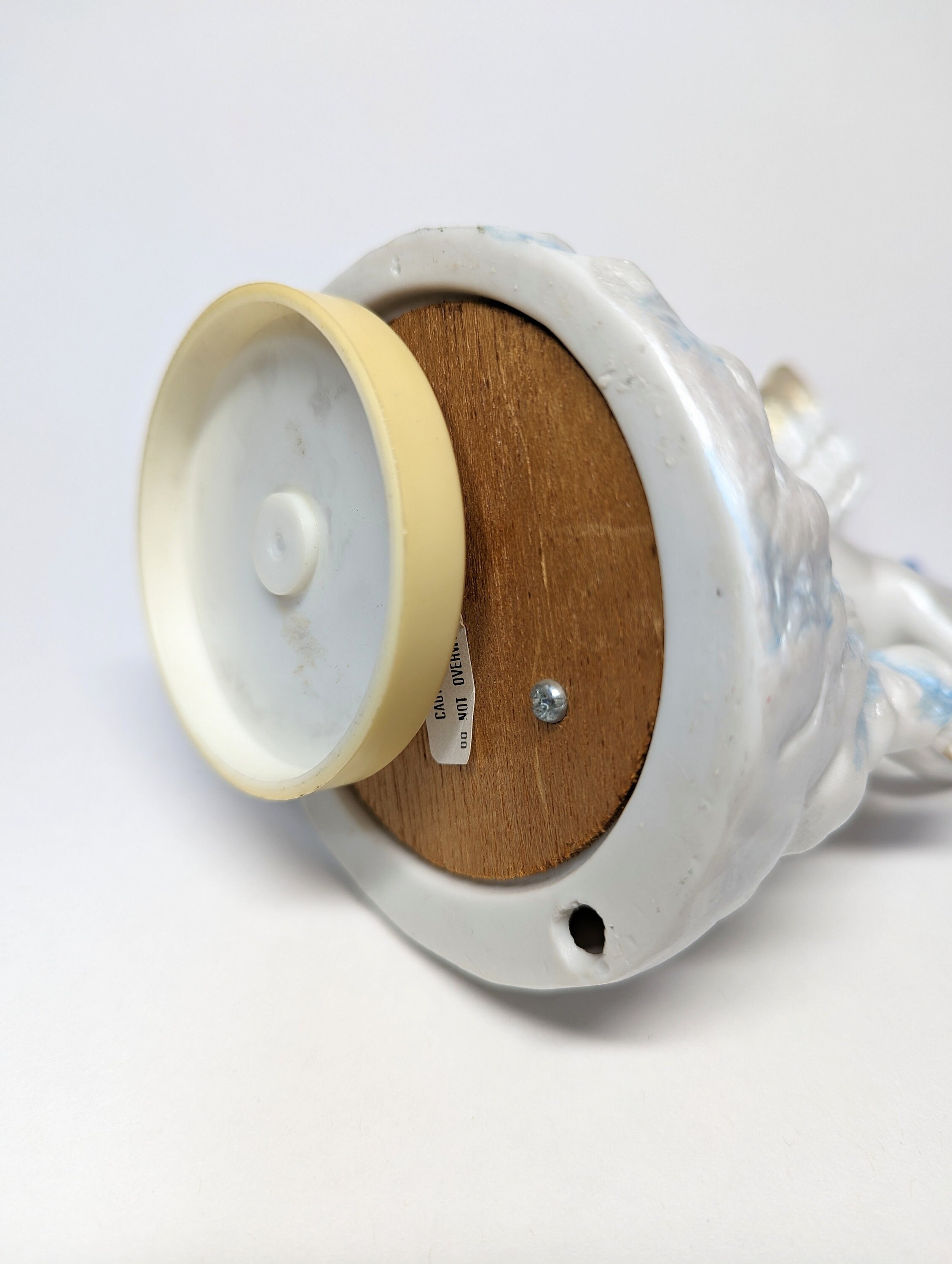 Pegasus Ceramic Wind up Music Box Figurine 90's Nostalgia Unicorn