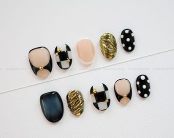 Retro Abstracte Plaknagels | Handgemaakte Set met Meerkleurige Wervels, Schildpadpatroon en Kleurblokken