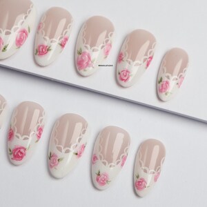 Uñas postizas con diseño de rosas y encaje, uñas florales, uñas de gel 3D, uñas postizas de lujo, uñas Y2K, uñas abstractas, uñas kawaii n.° 284 imagen 3