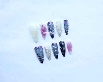 Mystieke feeën grunge-nagels met 3D Liquid Metal Art