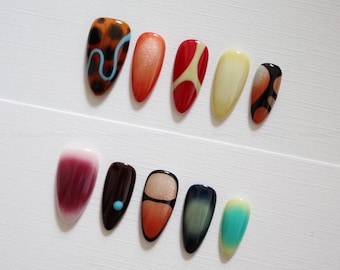Retro Abstracte Plaknagels | Meerkleurige Swirl Nagels, Schildpadprint, Kleurblokdesign, Handgemaakte Nagelset