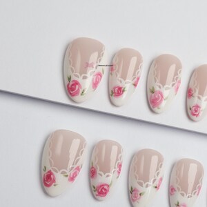 Uñas postizas con diseño de rosas y encaje, uñas florales, uñas de gel 3D, uñas postizas de lujo, uñas Y2K, uñas abstractas, uñas kawaii n.° 284 imagen 2