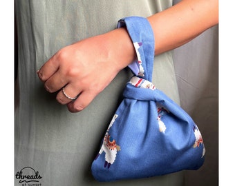 Sac imprimé alpaga bleu sac de poignet japonais Origami Knot | Petit sac à main | Pochette de bracelet