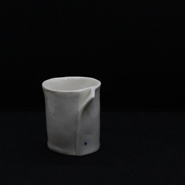 Tasse en porcelaine blanche  Fabrication artisanale