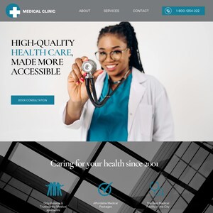 Peut inclure: Une femme médecin portant une blouse blanche et une chemise bleue tient un stéthoscope devant elle. Le texte du site Web indique "Des soins de santé de haute qualité, rendus plus accessibles" et "Prendre soin de votre santé depuis 2001".