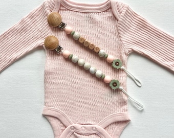 Attache-suce florale personnalisée coquelicot avec nom | Attache-tétine personnalisée | Cadeau de naissance personnalisé | Clip pour tétine | Cadeau baby shower pour fille