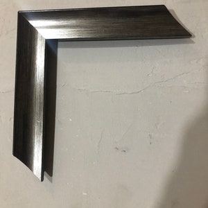 Silver scoop frame