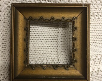 Vintage gold frame with delicate pattern and  3 x 3 opening