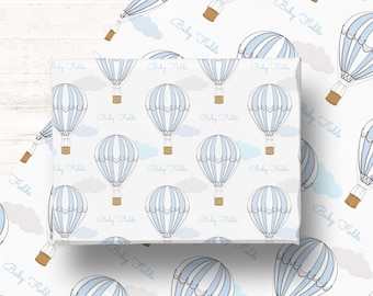 Blauw-witte heteluchtballon en wolken inpakpapier, gepersonaliseerd