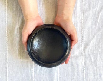 Kânâh bowl in smoked clay, Abron crafts | Ivory Coast | Ø 15-17 cm diameter | Raw bowl | African bowl