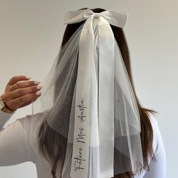 Personalised Bridal Veil | Hen Do | Lace | Bride To Be | Party | Bow | Bridal Accessories