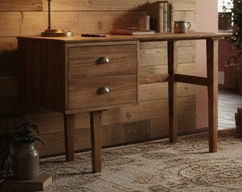 Scrivania rustica in legno di pino con cassetti, stile classico vintage