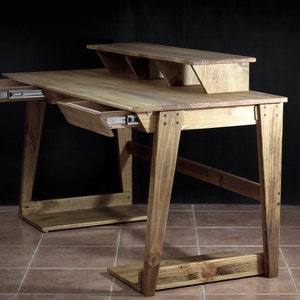 Bureau rustique en bois de style nordique image 9