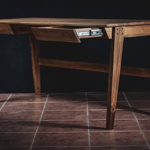 Holz Schreibtisch im nordischen Stil Bild 4