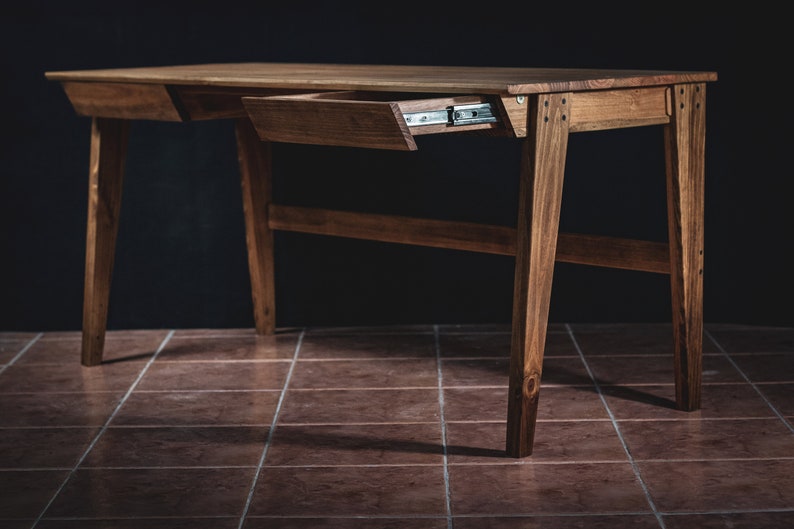 Holz Schreibtisch im nordischen Stil Bild 4