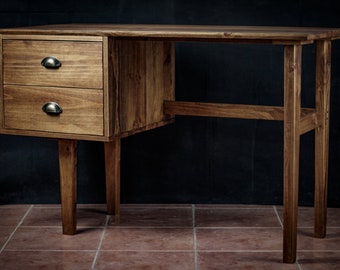 Bureau classique et rustique en bois