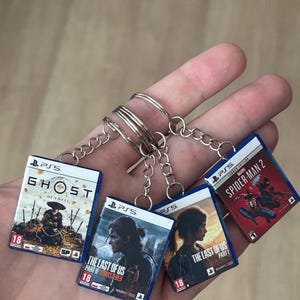 Miniaturowy brelok do gier | Wybierz dowolną grę | PS5/PS4/PS3/PS2 | PC | Xbox 360/One/Seria