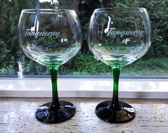 MarilynsVintageNL - Vintage Tanqueray Gin Goblets - Set van 2 XL groene glazen met geëtste steel