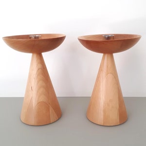MarilynsVintageNL- Paar van 2 houten Ikea kandelaars - 18 cm/7'' taps toelopende kandelaars - Deens scandi retro design - jaren 90