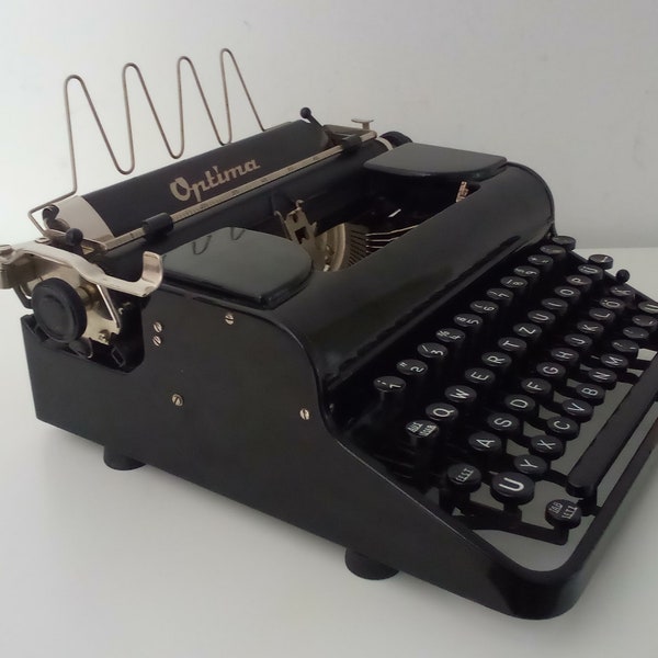 Optima. Vintage Typewriter