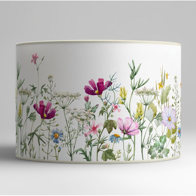 Lampshade for lamp or ceiling suspension Field flowers, wildflowers on white background Solvent-free vegetable-based inks afbeelding 1