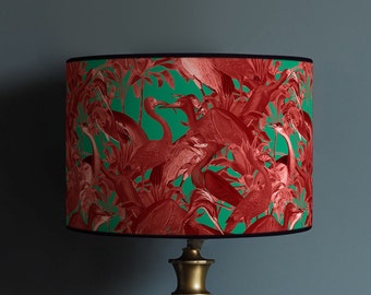 Lampshade with vintage red birds on a green background - Colorful retro style for an authentic ambience