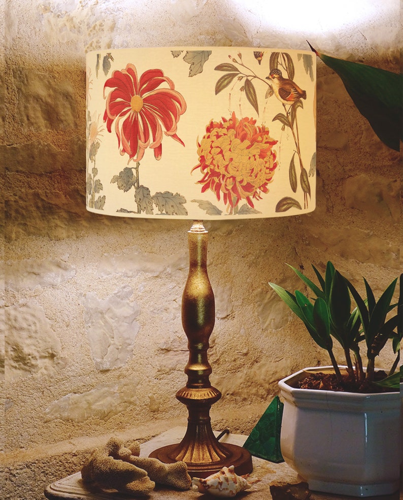 Elegant floral pattern lampshade, contemporary design, for refined interior decoration. Available in lampshade and pendant. Bild 6