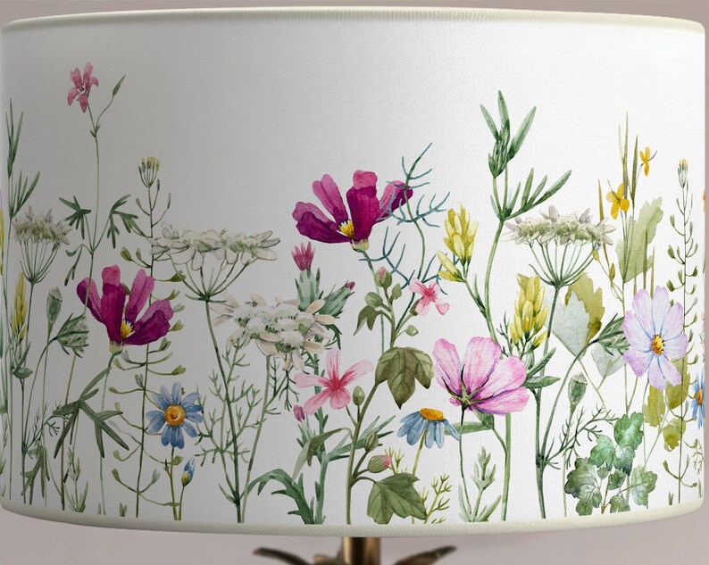 Lampshade for lamp or ceiling suspension Field flowers, wildflowers on white background Solvent-free vegetable-based inks afbeelding 3