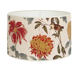 Elegant floral pattern lampshade, contemporary design, for refined interior decoration. Available in lampshade and pendant.