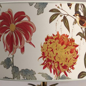 Elegant floral pattern lampshade, contemporary design, for refined interior decoration. Available in lampshade and pendant. Bild 3