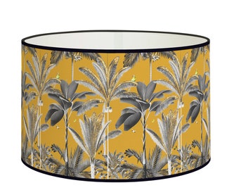 Black and white palm tree lampshade on yellow background - Vibrant contrast for a vintage look