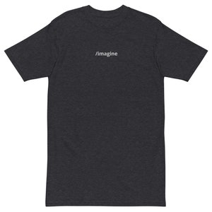 Puede incluir: Una camiseta gris oscuro jaspeada con el texto "/imagine" impreso en blanco en la parte delantera.