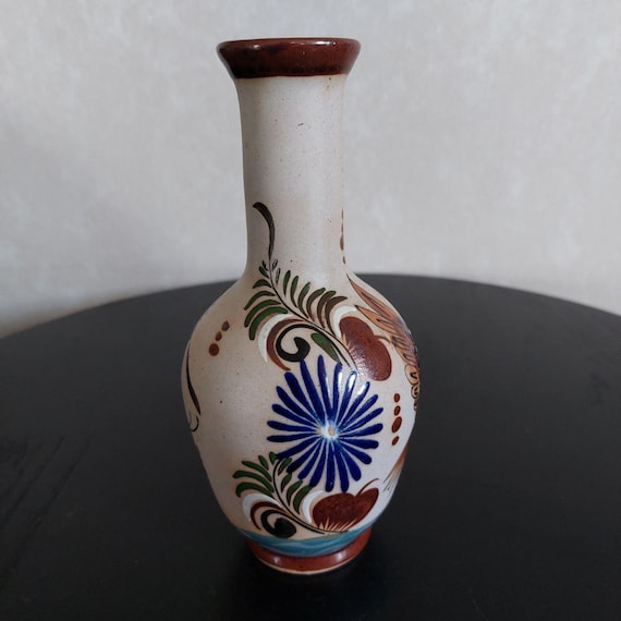 ヴィンテージ トナラ陶器の花瓶：手描きのメキシコの鳥と花のモチーフ