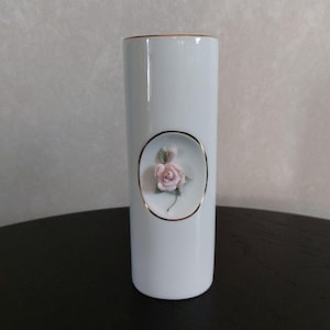 OTAGIRI White Oval Bud Porcelain Vase, Porcelain 3D Pink Rose Flower Vase with Gold-Trim 6.5" Tall