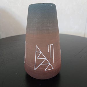 Vintage Sioux Pottery Geometric Design Vase, Signed Kate Dismounts Native America Indian Pottery, Rapid City, South Dakota